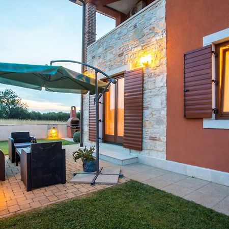Apartman Irena プーラ エクステリア 写真