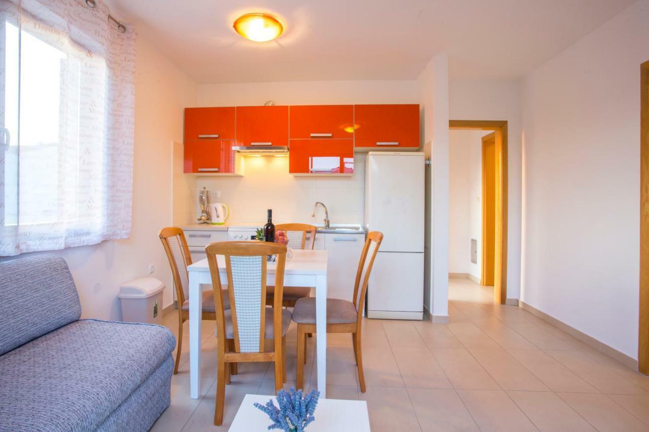 Apartman Irena プーラ エクステリア 写真